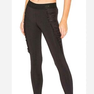 Koral‎ lord ruffle black leggings